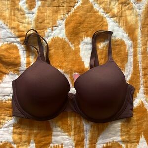 NWT 34D Victoria’s Secret Bra *PRICE FIRM*
